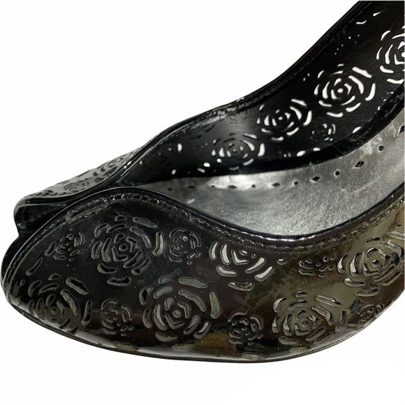 BCBGirls Black Patent Cut Out Peep Toe Heels Size 8 - Picture 5 of 11